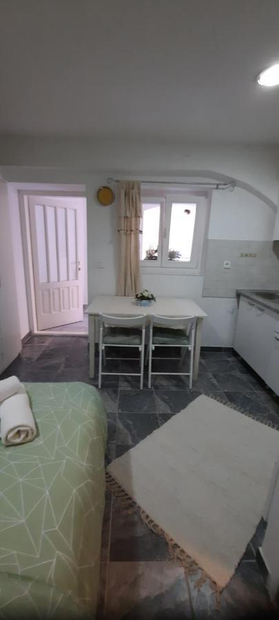 Studio Apartman Centar Varazdin Bagian luar foto